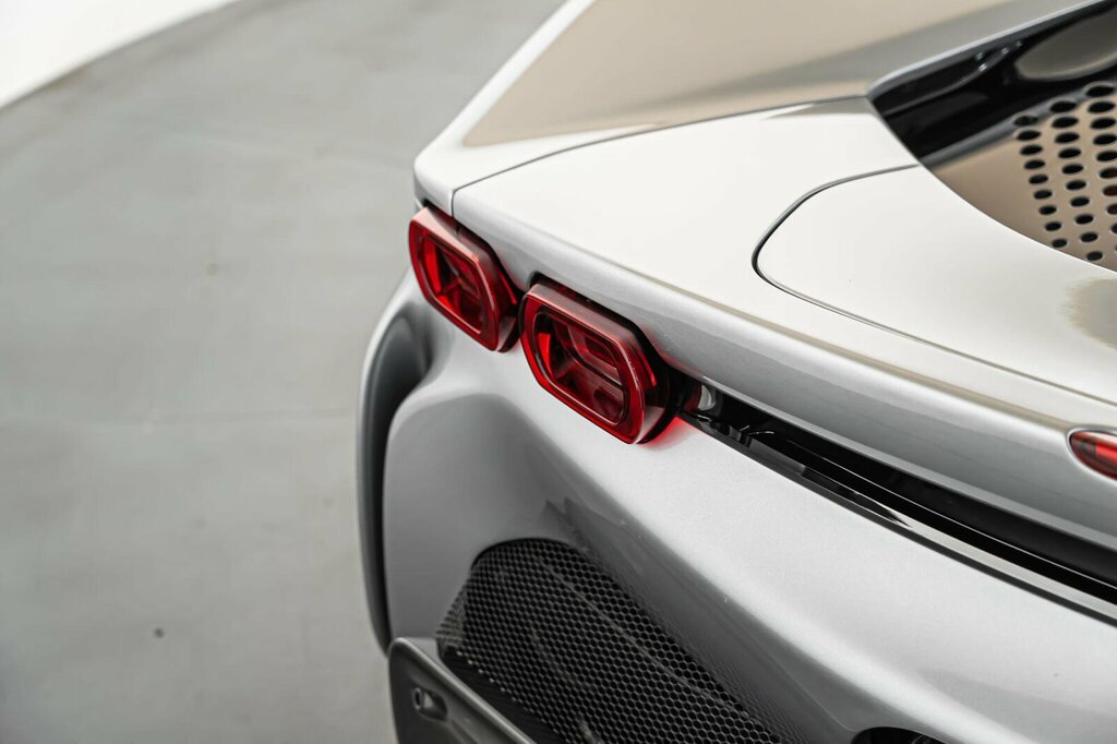 Ferrari Sf90 Spider 4.0T V8 7.9Kwh F1 Dct 4Wd Euro 6 Ss  #26