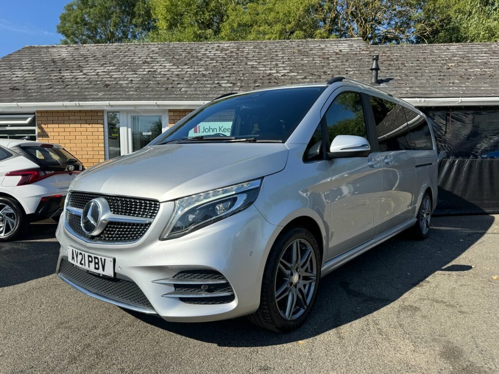Mercedes-Benz V Class 2L Amg Line Silver