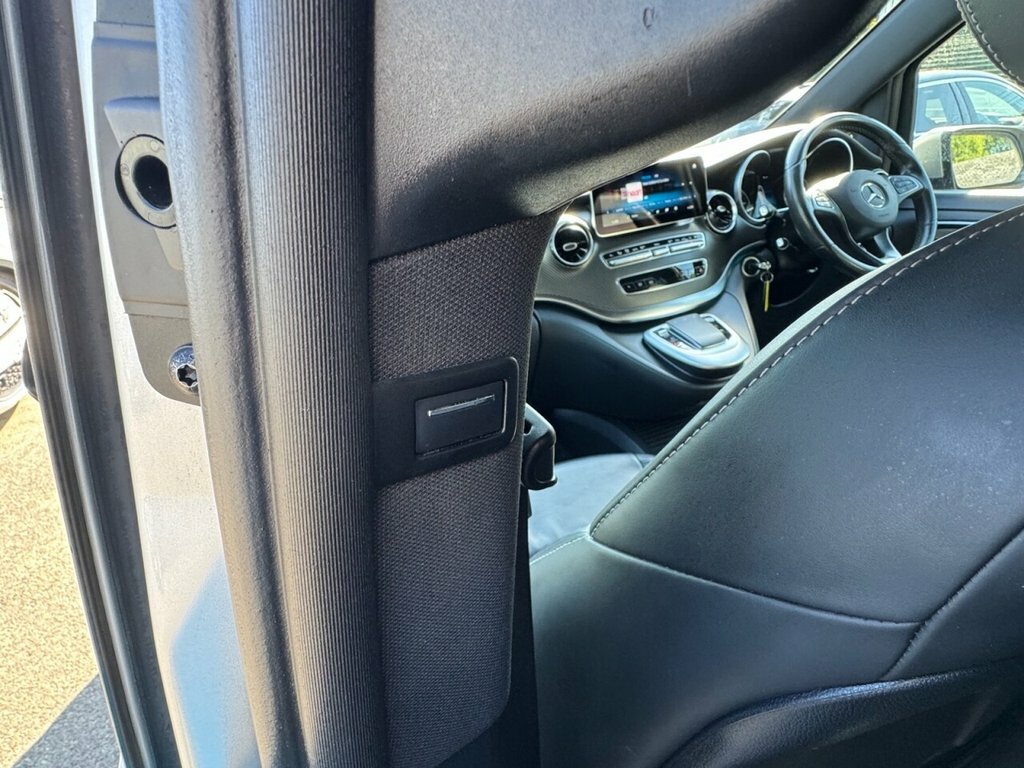 Mercedes-Benz V Class 2.0 V300d Amg Line G-tronic Euro 6 Ss Black #17