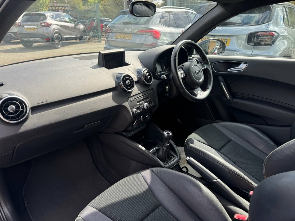 Audi A1 1.6L S Line Style Edition LP64LOH Black #4
