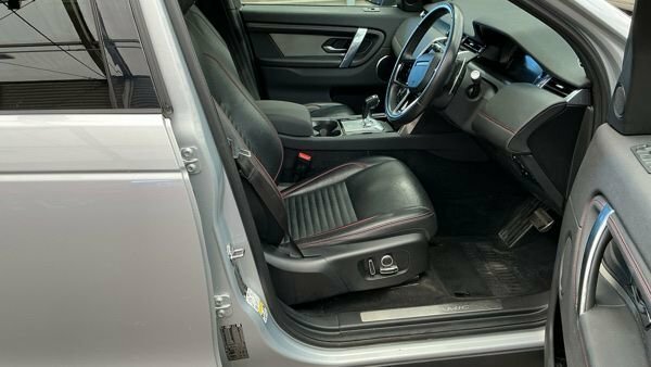 Land Rover Discovery Sport P300e 12.2Kwh Urban Edition Silver #6