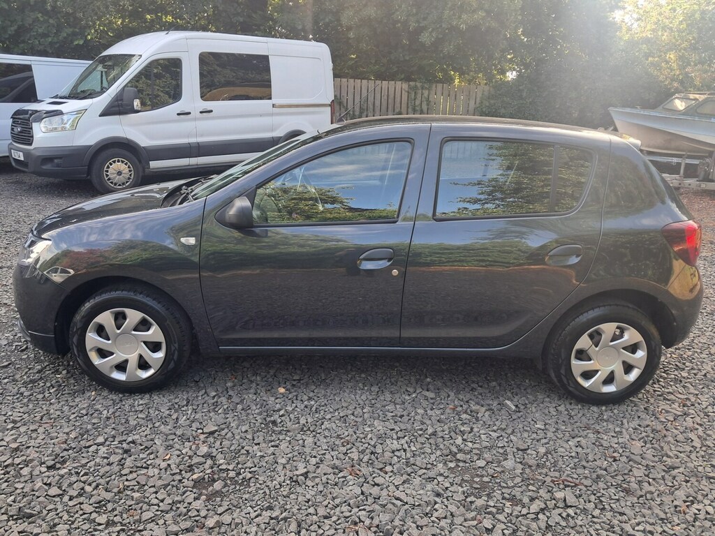 Dacia Sandero 1.0 Sce Essential Grey #4