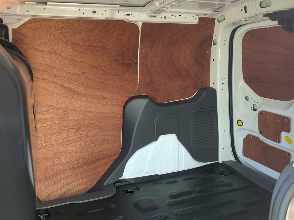 Ford Transit Connect 1.5L Trend White #4