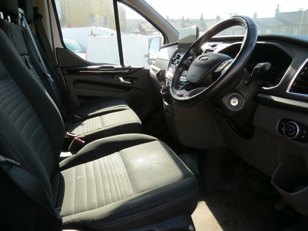 Ford Transit Custom 2L Limited White #3