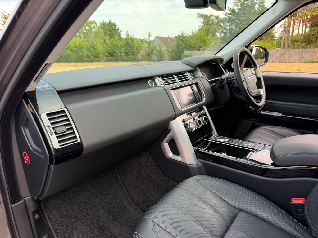 Land Rover Range Rover 3.0 Tdv6 258Hp Vogue White #13
