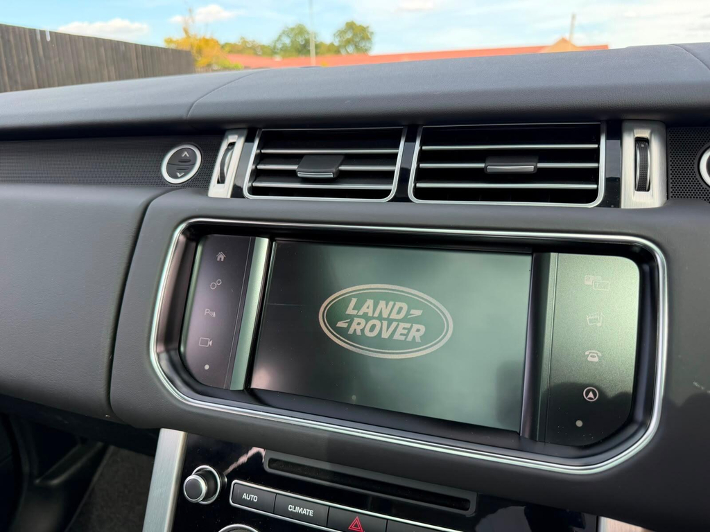 Land Rover Range Rover 3.0 Tdv6 258Hp Vogue White #46