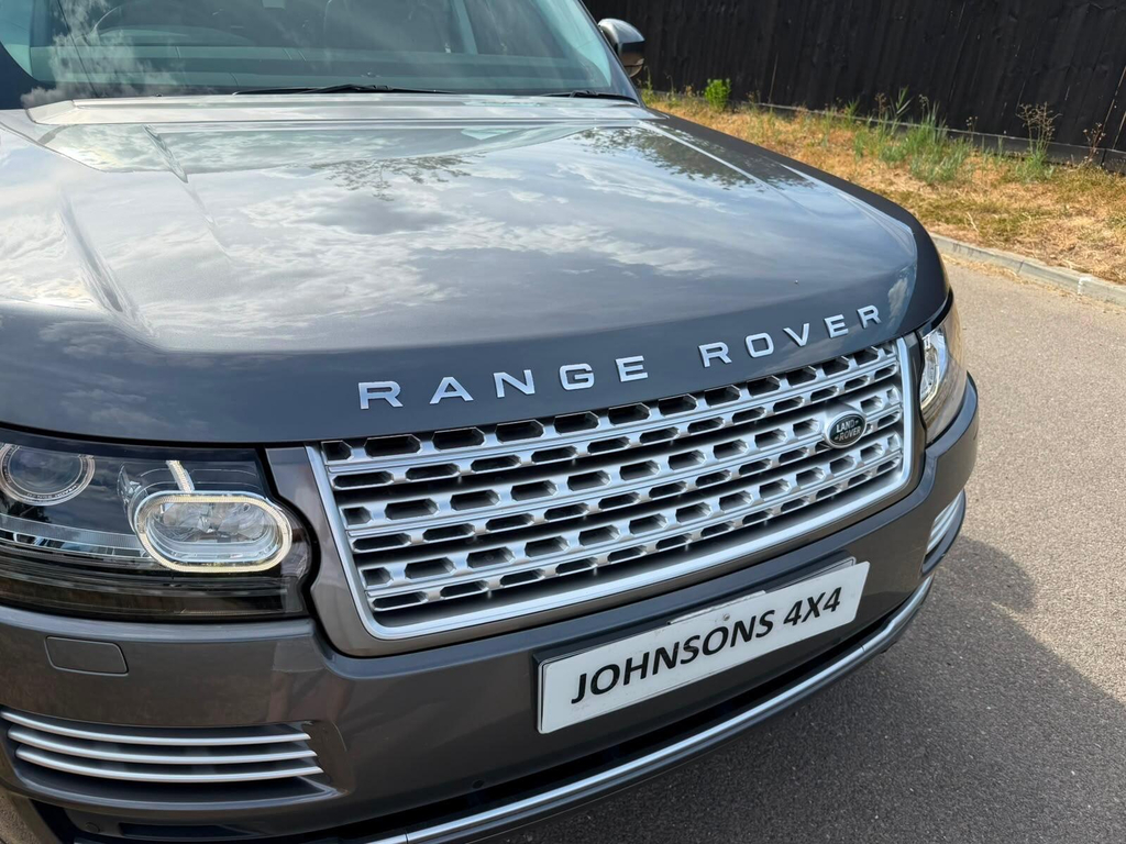 Land Rover Range Rover 3.0 Tdv6 258Hp Vogue White #8