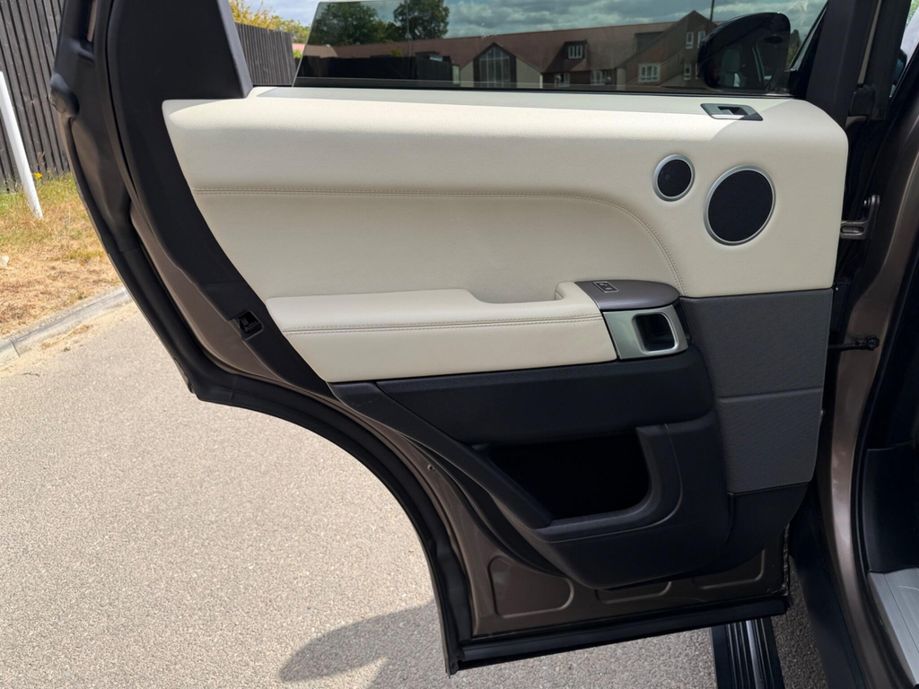 Land Rover Range Rover Sport Sdv6 Hse Dynamic Black #29