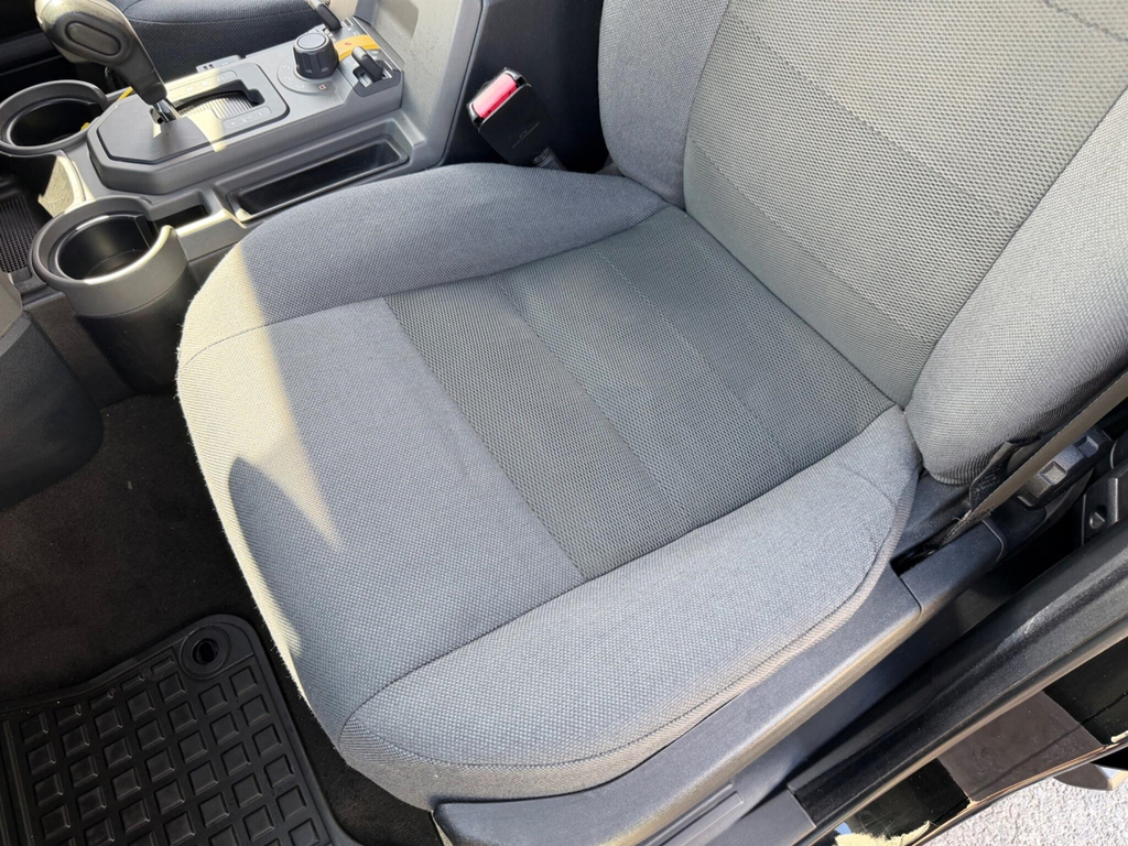 Land Rover Discovery 2.7 3 Tdv6 7 Seats 188 Bhp Black #36
