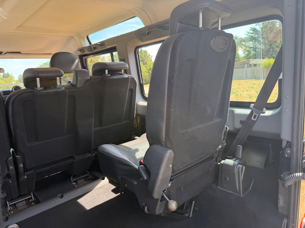 Land Rover Defender 110 Tdci Xs Silver #23
