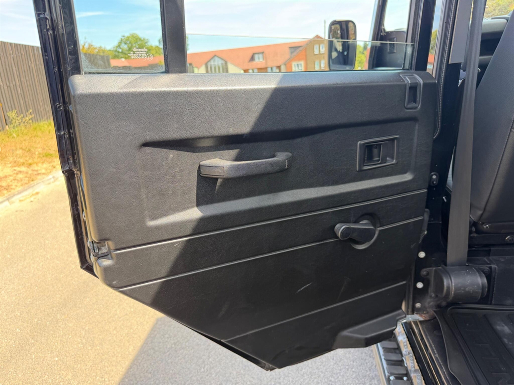 Land Rover Defender 110 Tdci Xs Silver #31