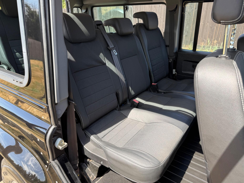 Land Rover Defender 110 Tdci Xs Silver #29