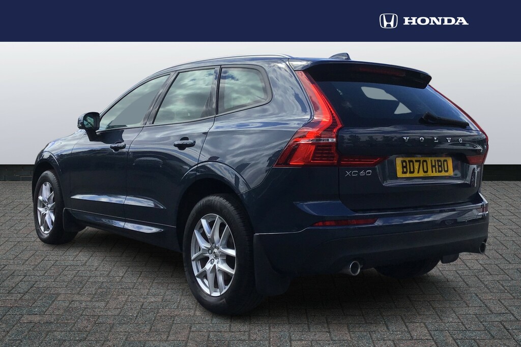 Volvo XC60 2.0 B4d Momentum Awd Geartronic Blue #2