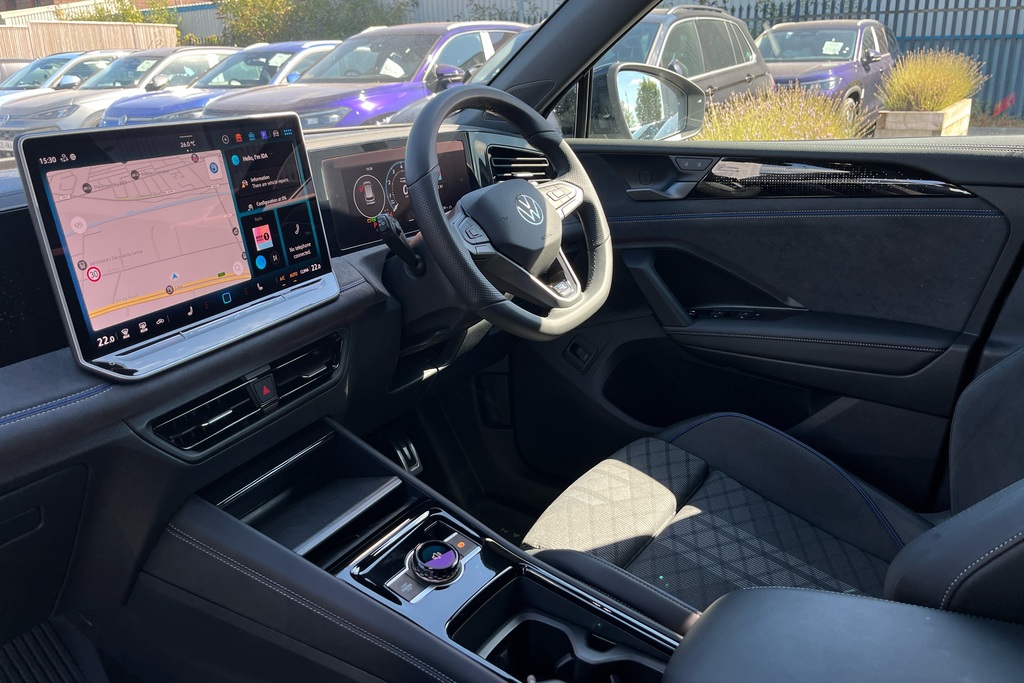 Volkswagen Tiguan 1.5 Etsi 150 Black Edition Dsg PK26UKJ Grey #2