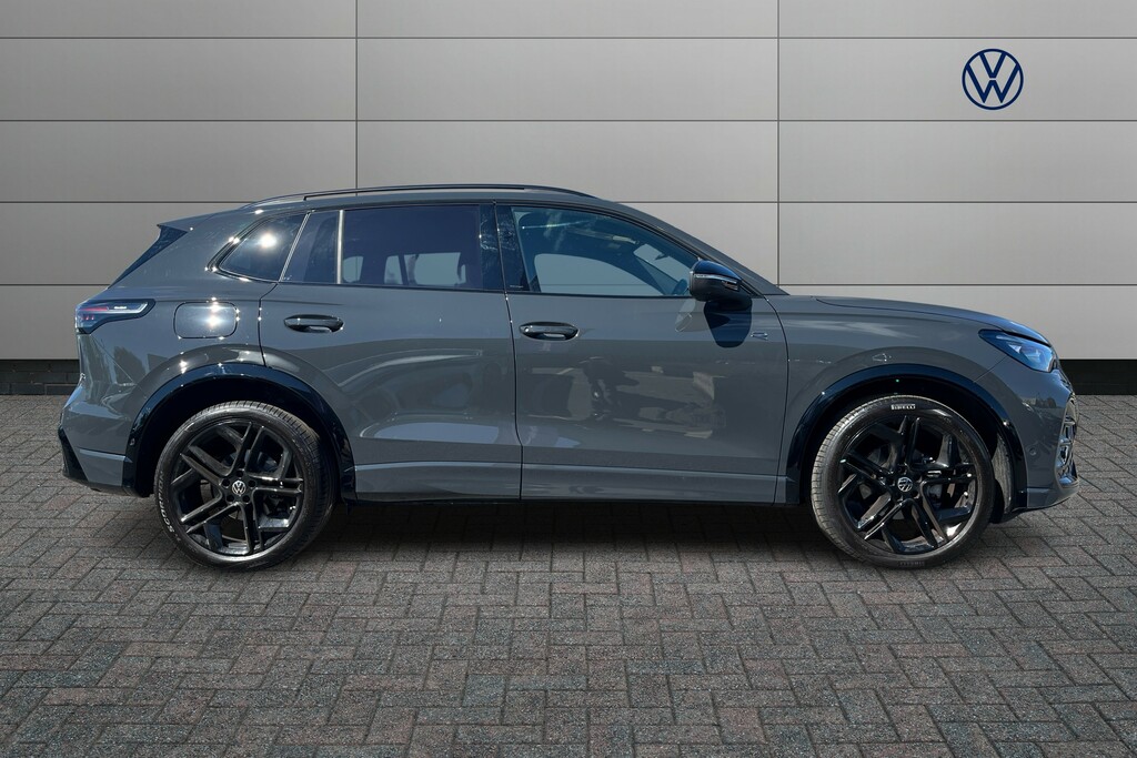 Volkswagen Tiguan 1.5 Etsi 150 Black Edition Dsg PK26UKJ Grey #4
