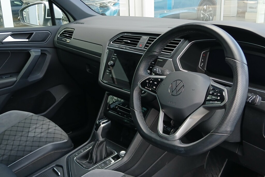 Volkswagen Tiguan 1.5 Tsi 150 R-line Dsg VK73YHR White #6