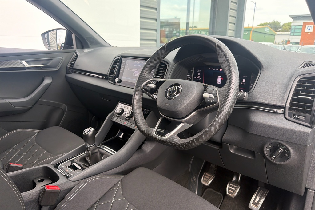 Skoda Karoq 1.5 Tsi Sportline DC24FWJ Grey #6