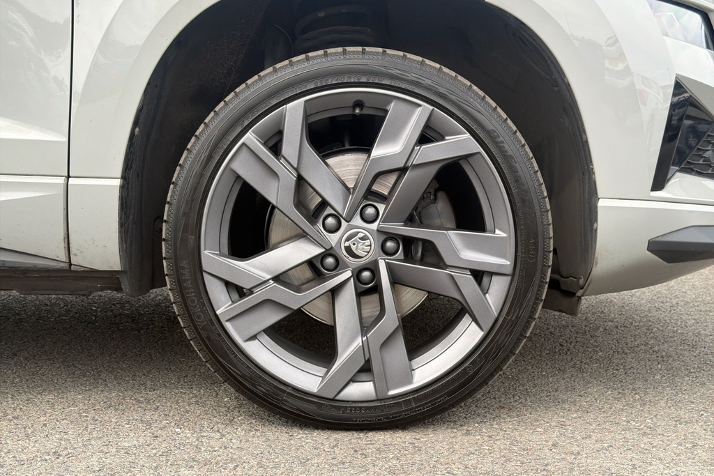 Skoda Karoq 1.5 Tsi Sportline DC24FWJ Grey #5