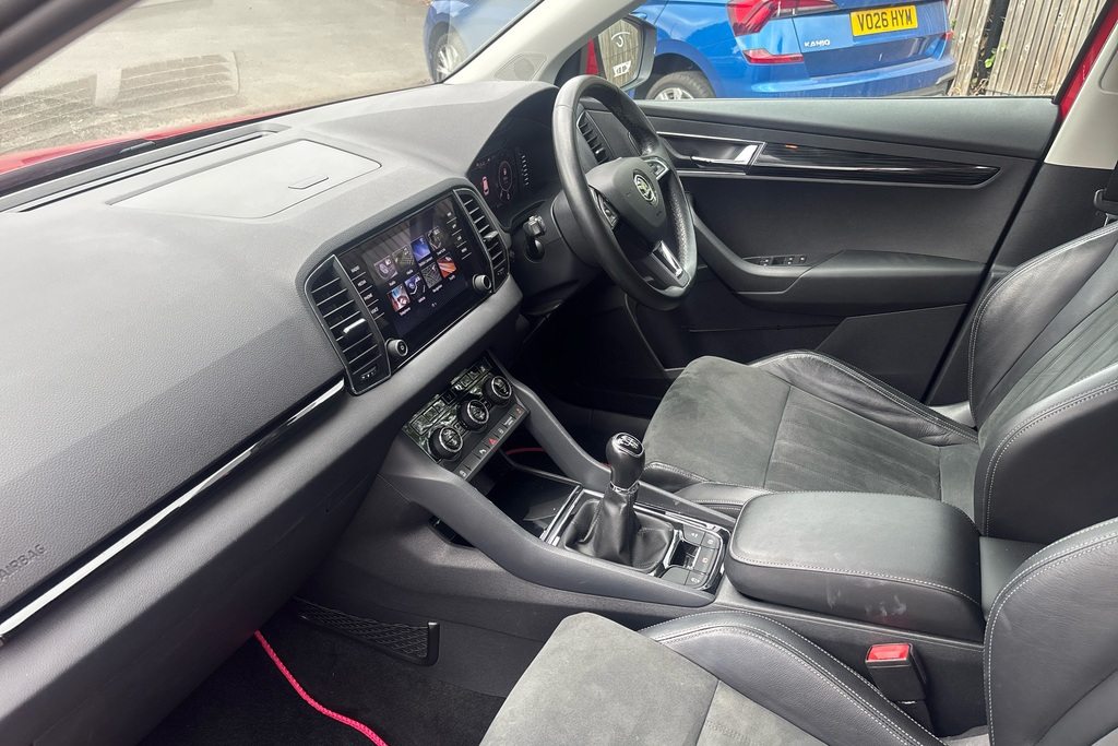 Skoda Karoq 1.5 Tsi Se L Red #4