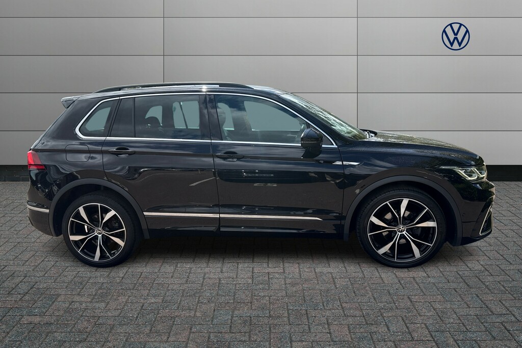 Volkswagen Tiguan 2.0 Tdi 4Motion R-line Dsg CF21YRN Black #4