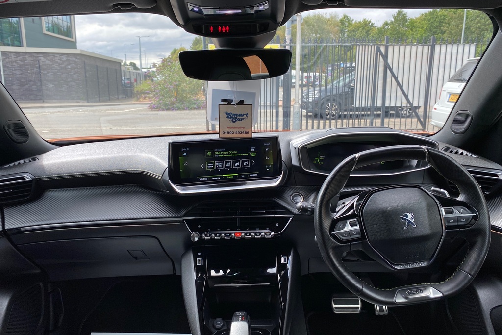 Peugeot 2008 1.2 Puretech 130 Gt Eat8 Orange #3