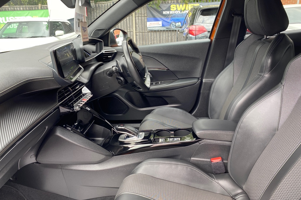 Peugeot 2008 1.2 Puretech 130 Gt Eat8 Orange #6