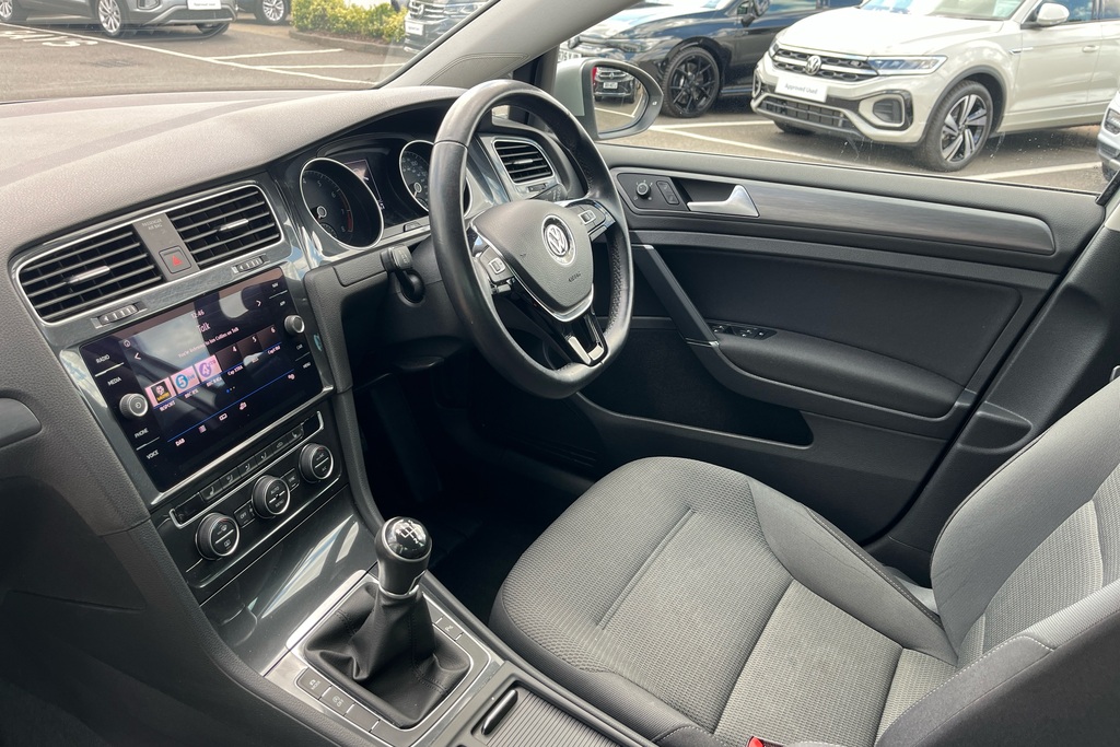 Volkswagen Golf 1.5 Tsi Evo Match Edition Silver #2