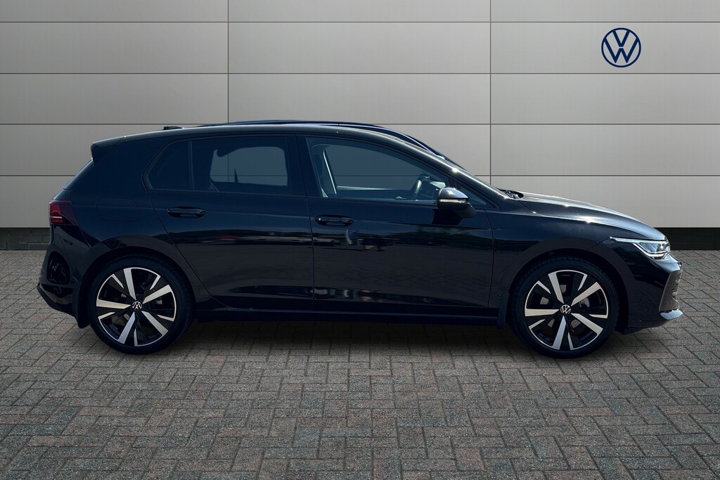 Volkswagen Golf 1.5 Tsi Match Black #4