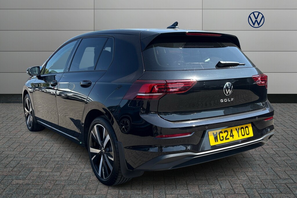 Volkswagen Golf 1.5 Tsi Match Black #3
