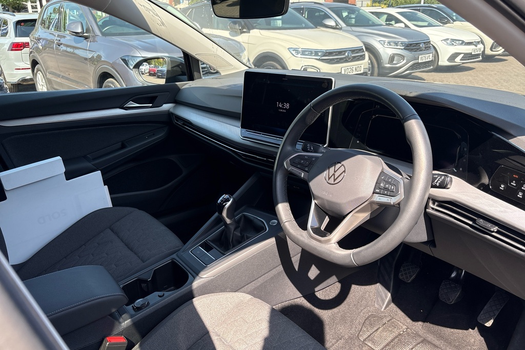 Volkswagen Golf 1.5 Tsi Match Black #6