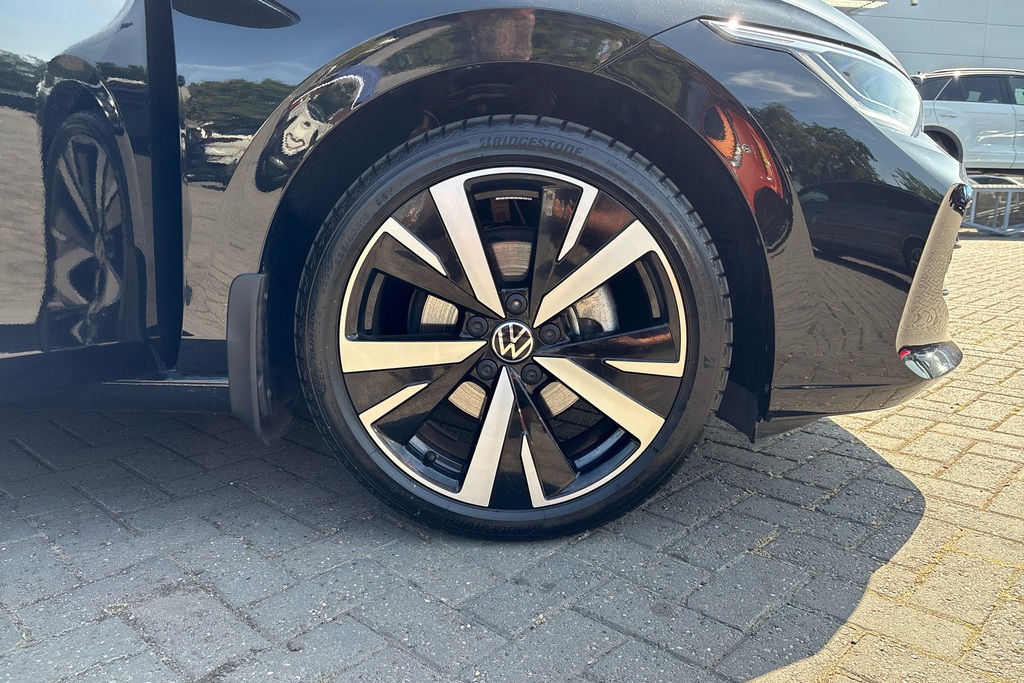 Volkswagen Golf 1.5 Tsi Match Black #5