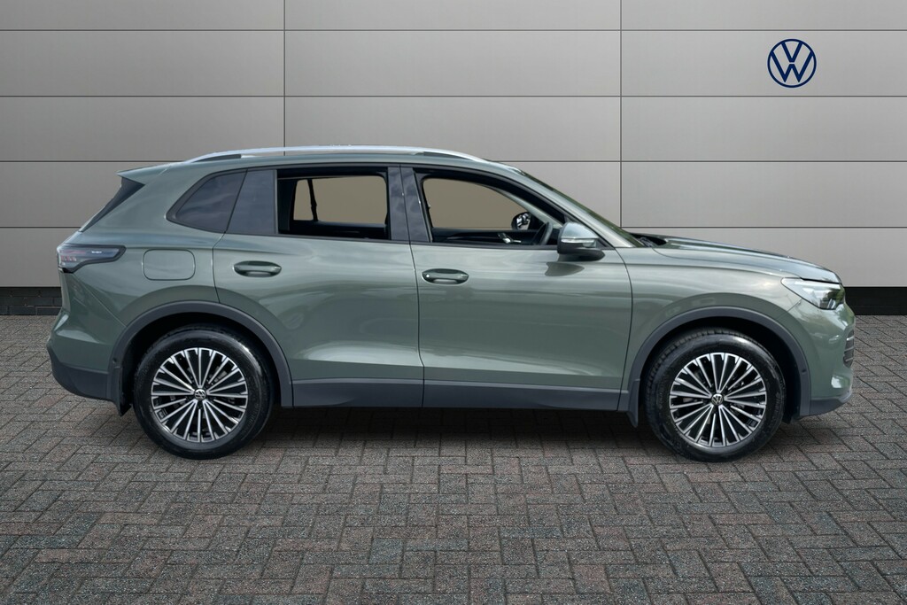 Volkswagen Tiguan 1.5 Etsi 150 Match Dsg DP75WUH Green #4