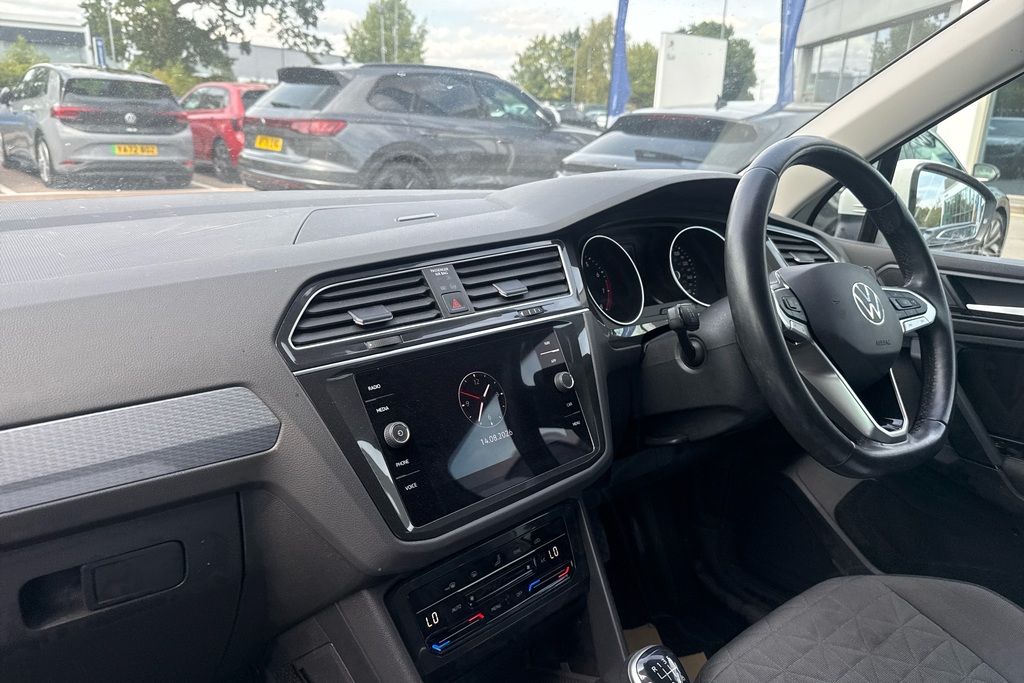 Volkswagen Tiguan 1.5 Tsi Life White #2