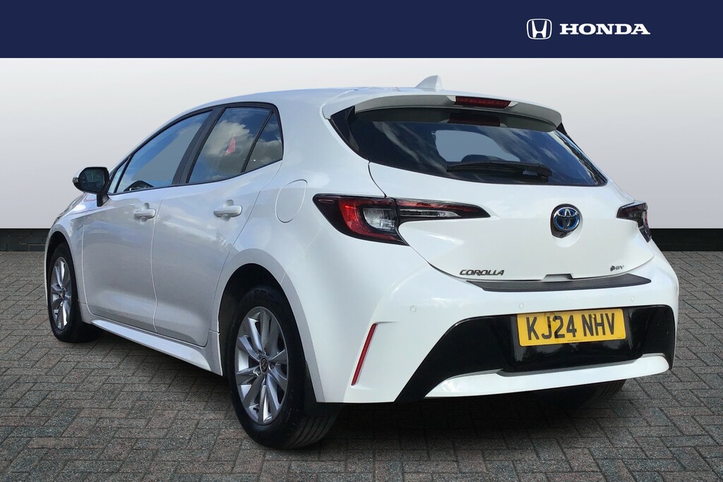 Toyota Corolla 1.8 Hybrid Icon Cvt White #2