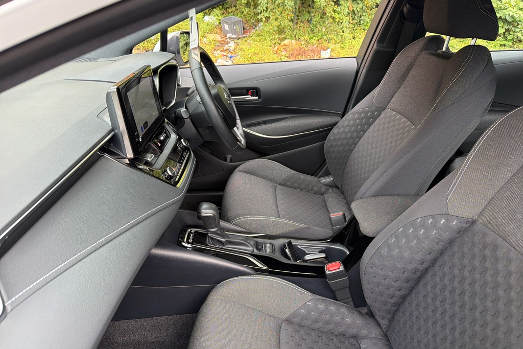 Suzuki Swace 1.8 Hybrid Motion Cvt White #6