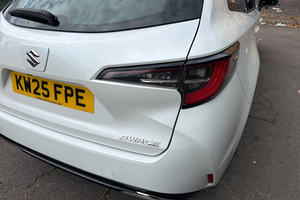 Suzuki Swace Swace Ultra Hybrid White #35