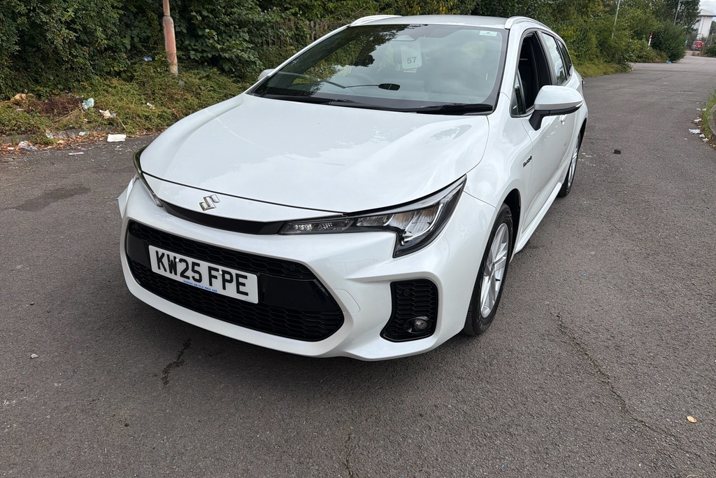 Suzuki Swace Swace Ultra Hybrid White #43