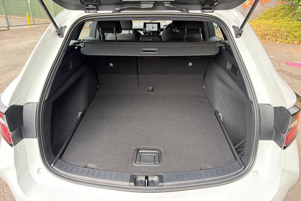 Suzuki Swace Swace Ultra Hybrid White #36