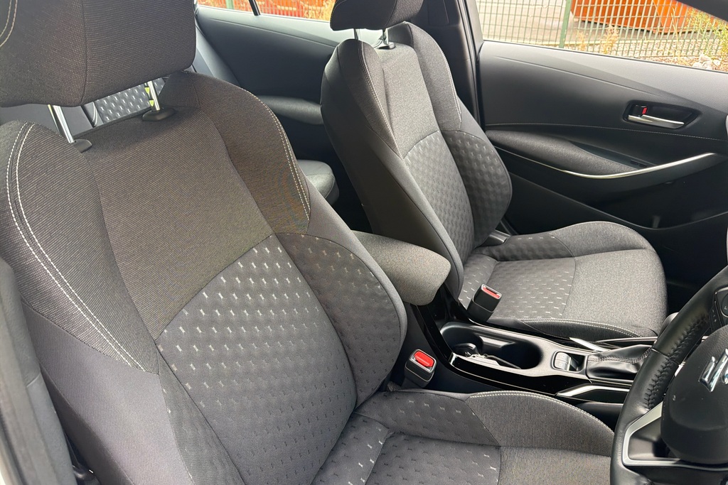 Suzuki Swace Swace Ultra Hybrid White #31