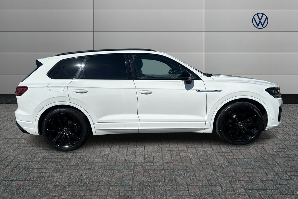 Volkswagen Touareg 3.0 V6 Tdi 4Motion Black Edition Tip CF21NMZ White #4