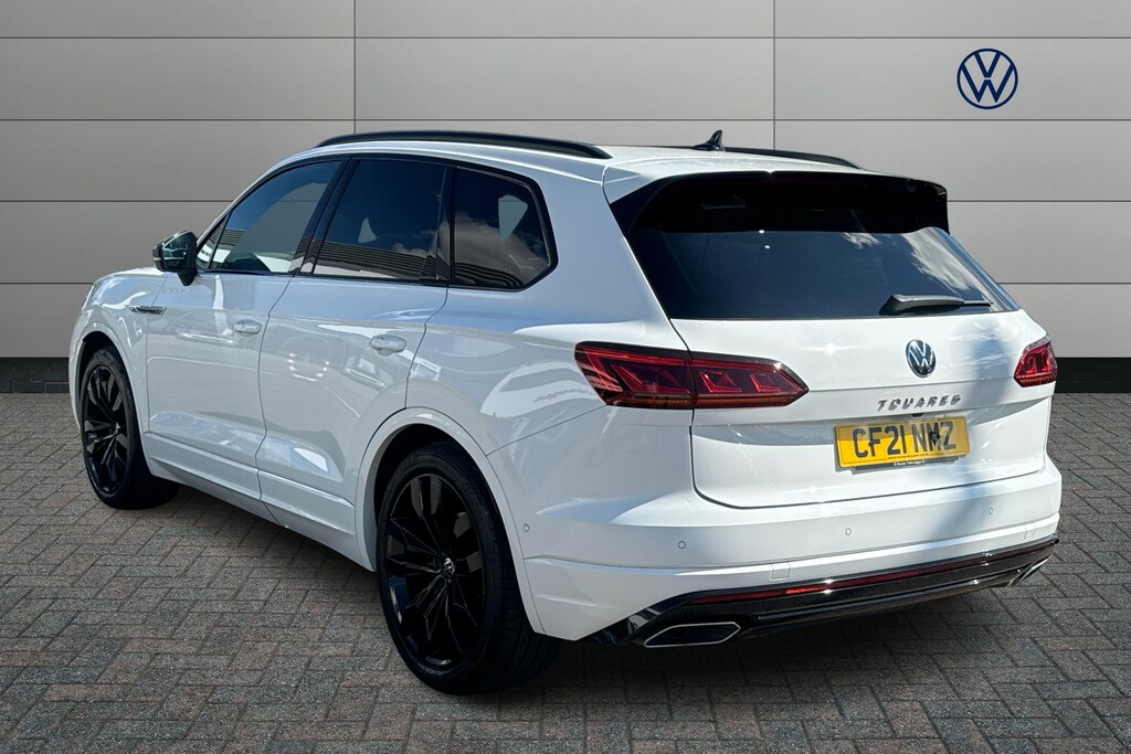 Volkswagen Touareg 3.0 V6 Tdi 4Motion Black Edition Tip CF21NMZ White #3