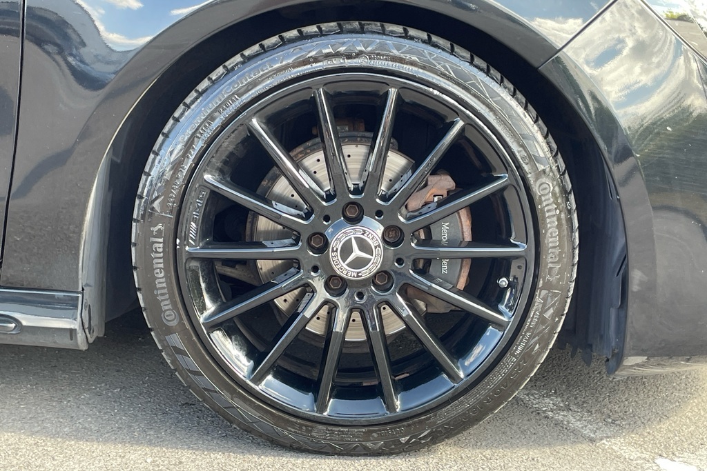 Mercedes-Benz CLA Class Cla 200 Amg Line Night Edition Tip CF68HLH Black #5
