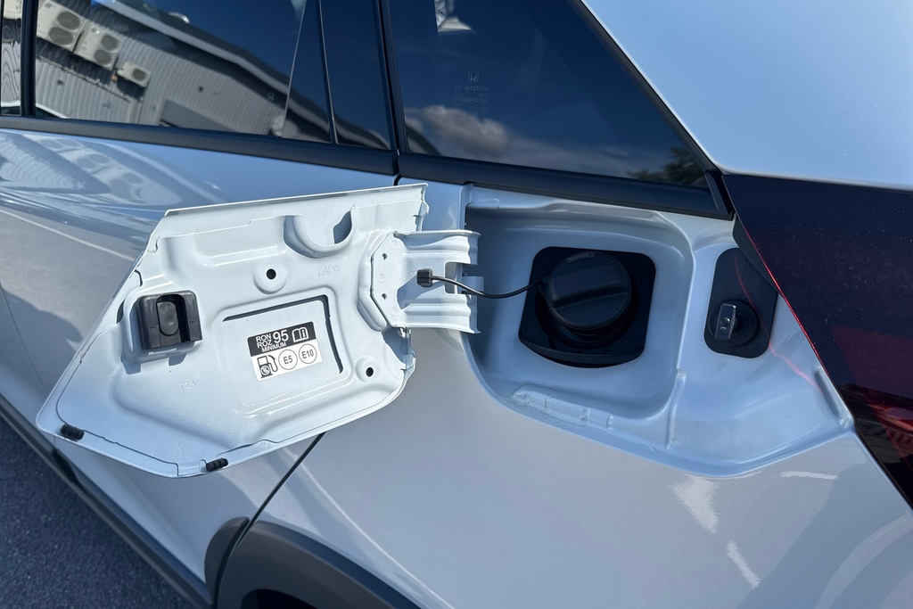 Honda Jazz 1.5 I-mmd Ex Ecvt White #42