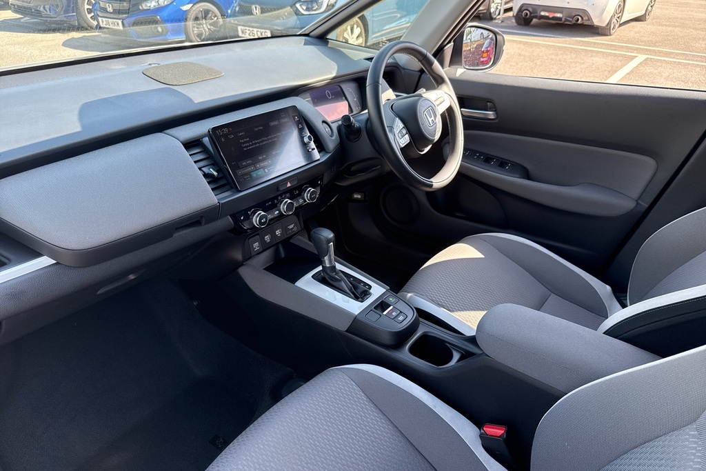 Honda Jazz 1.5 I-mmd Hybrid Crosstar Ex Ecvt White #2