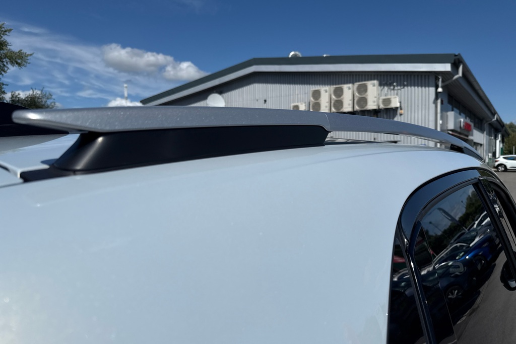 Honda Jazz 1.5 I-mmd Ex Ecvt White #37