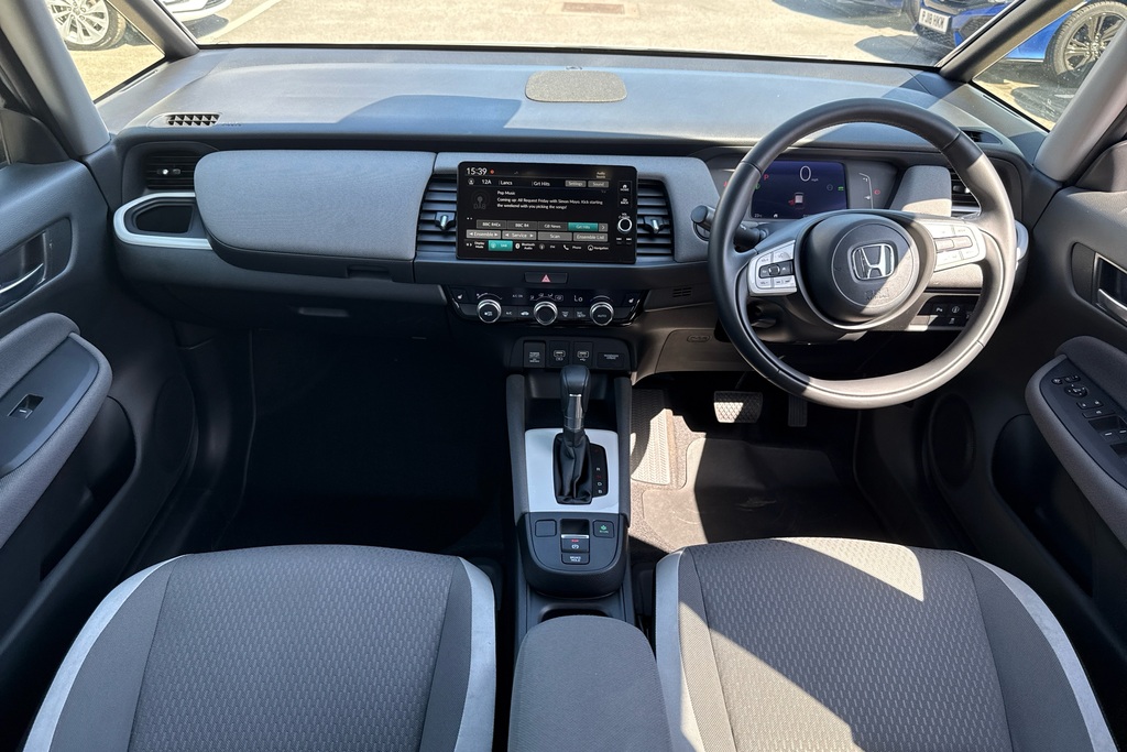 Honda Jazz 1.5 I-mmd Ex Ecvt White #7