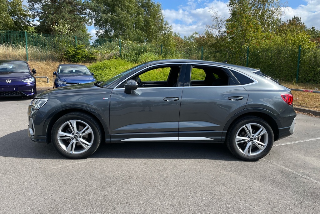 Audi Q3 35 Tfsi Black Edition S Tronic #16