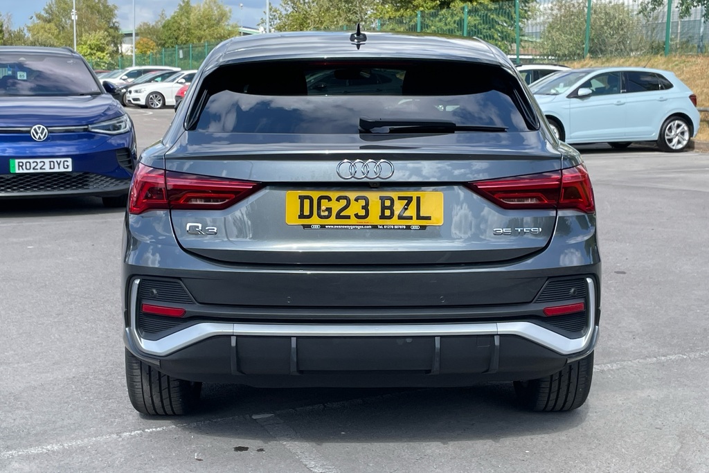 Audi Q3 35 Tfsi Black Edition S Tronic #18