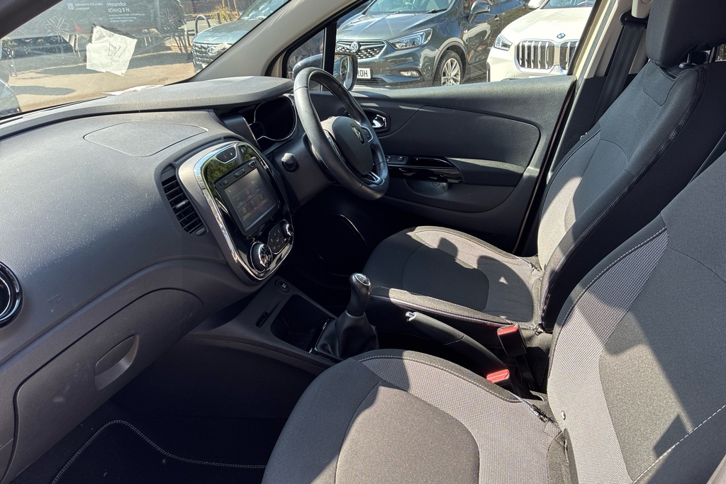 Renault Captur Dynamique S Nav Tce Black #6