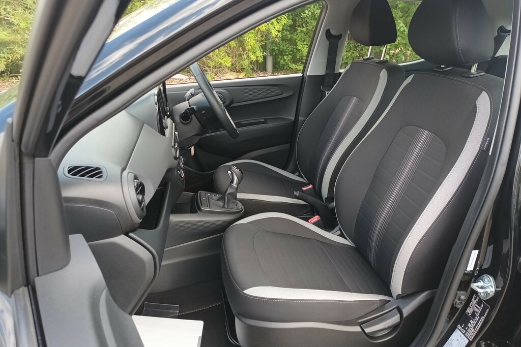 Hyundai I10 Advance Black #6